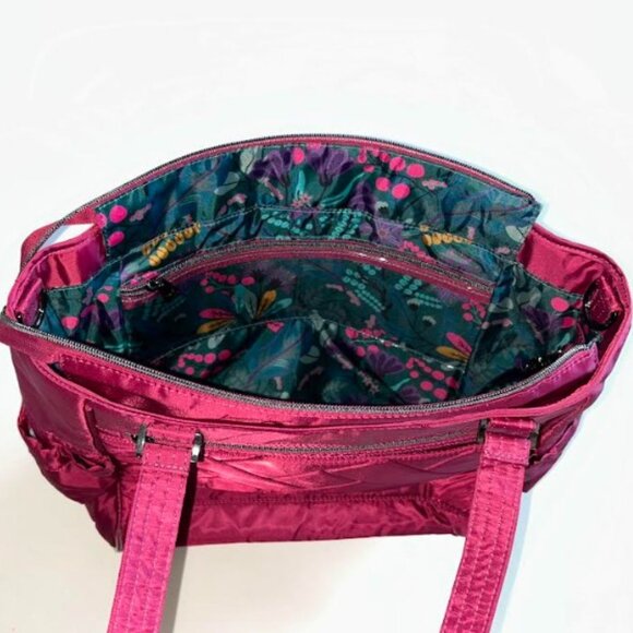 Lug Trotter Tote Bag Raspberry Red/Wine with Evermore Flora Green Interior - Picture 9 of 13